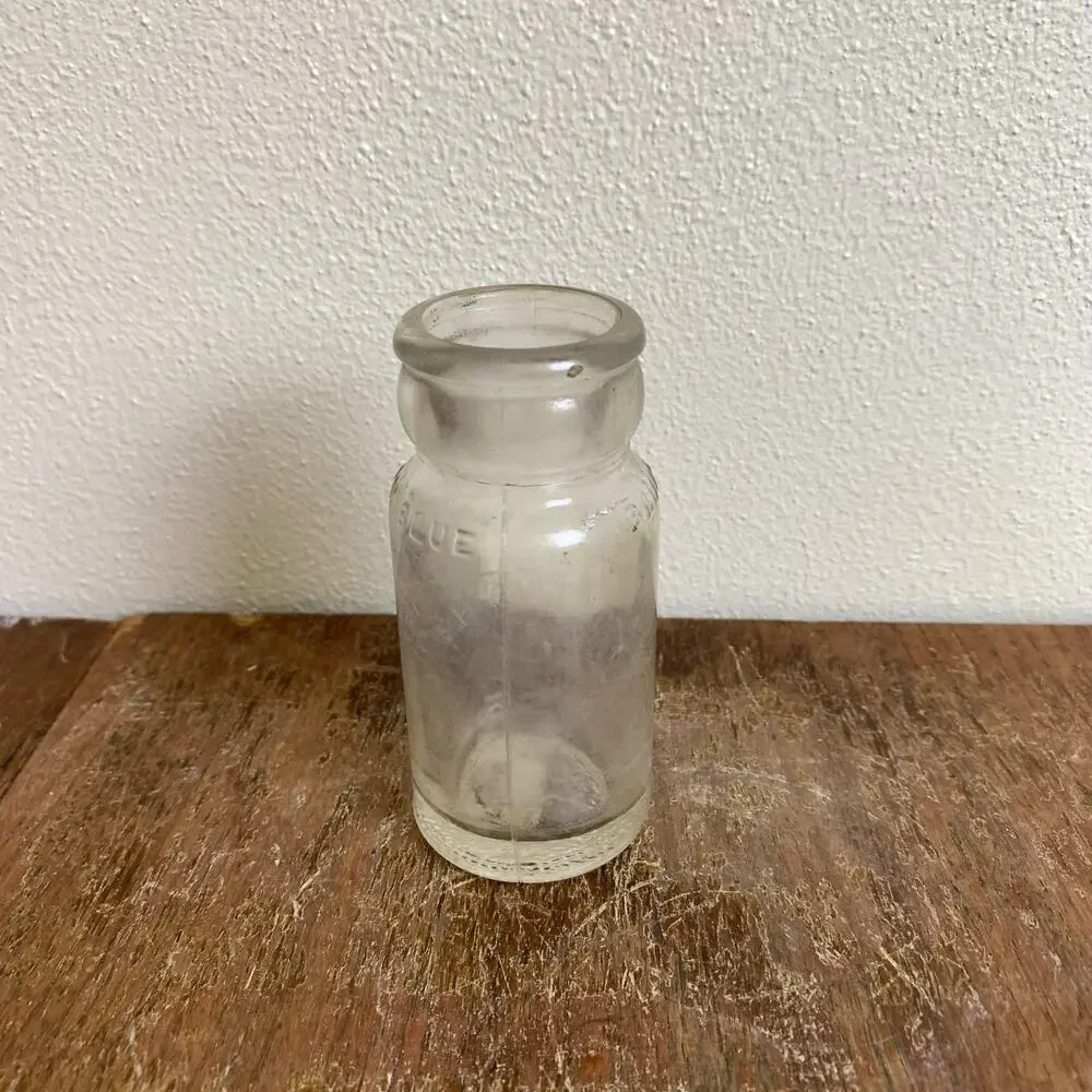 Owen Illinois Little Boy Blue Blueing laundry whitener 1910-40s embossed‎ bottle